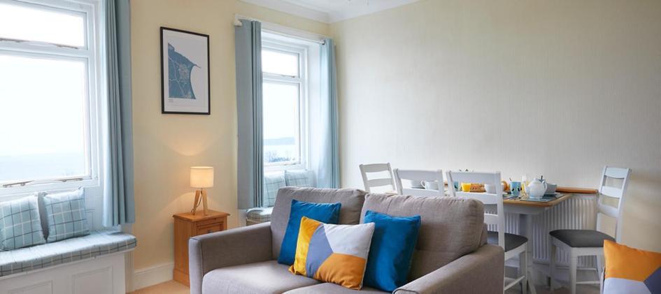 Seaview At The Crescent Villa Файли Екстериор снимка